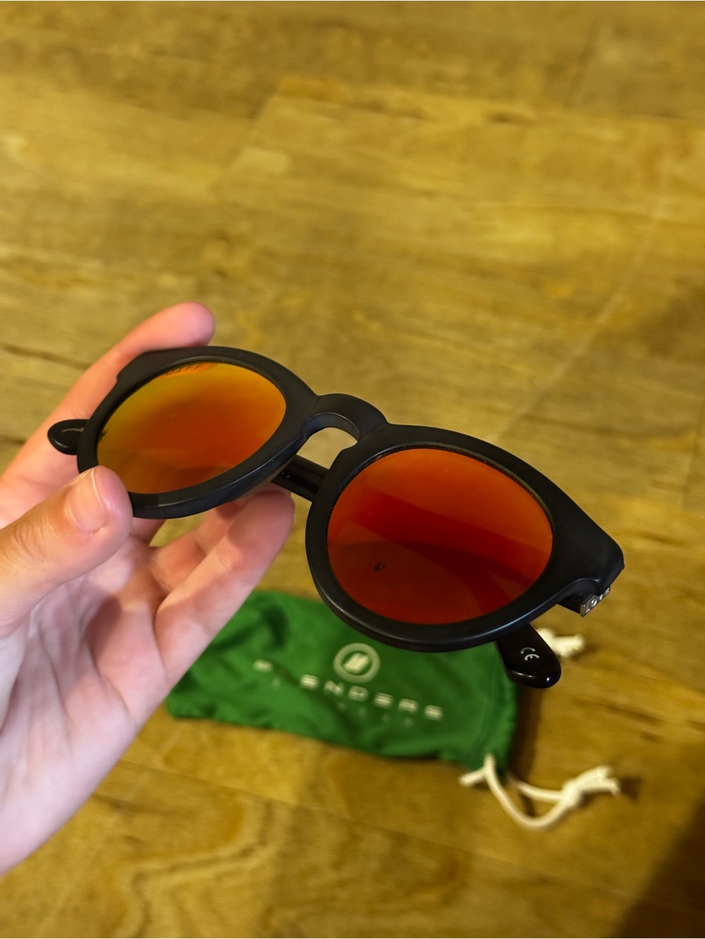 DIFF Eyewear Round Matte Black Sunglasses Sunset Orange Mirrored Lenses